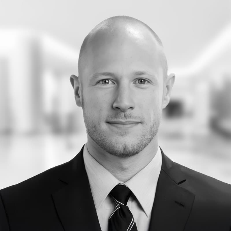 Andrew Herzfeld headshot